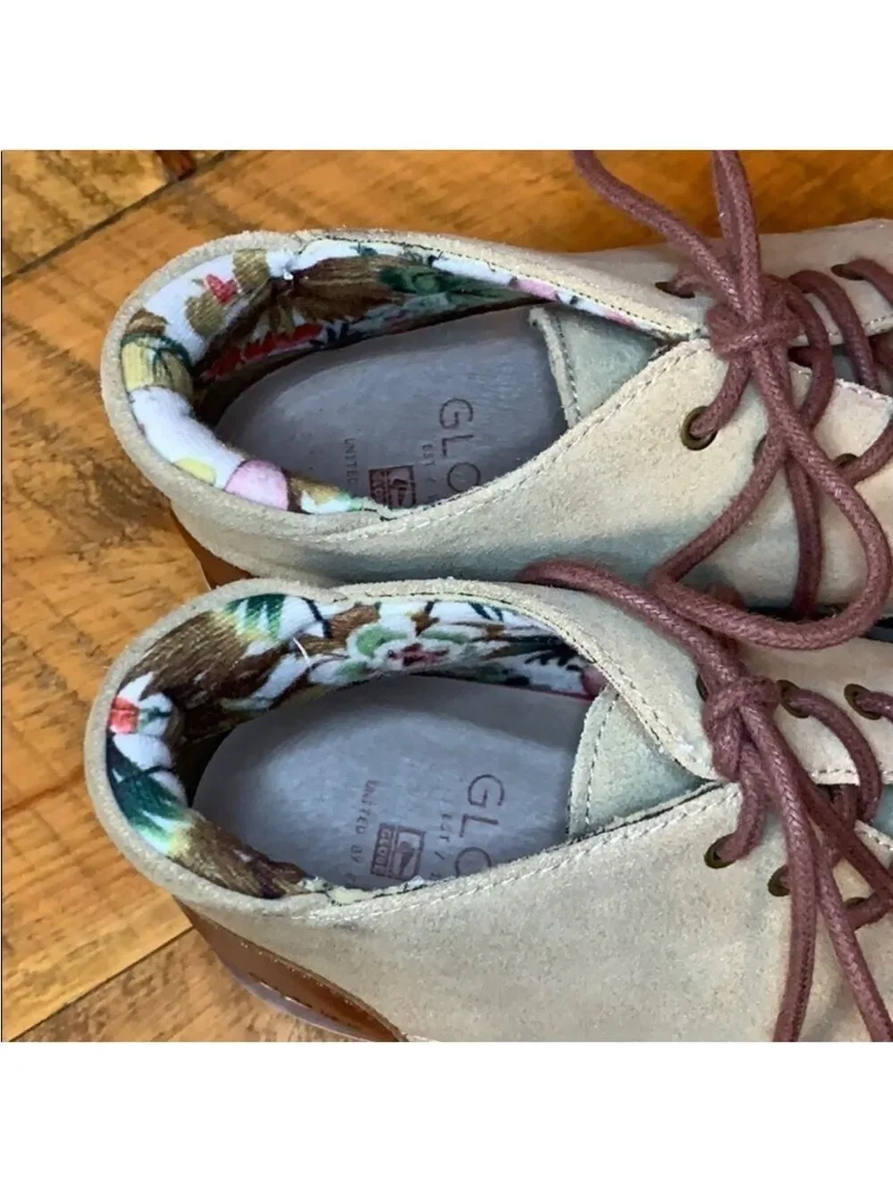 Globe Australia Daley tan suede chukka boots / shoes Size 8